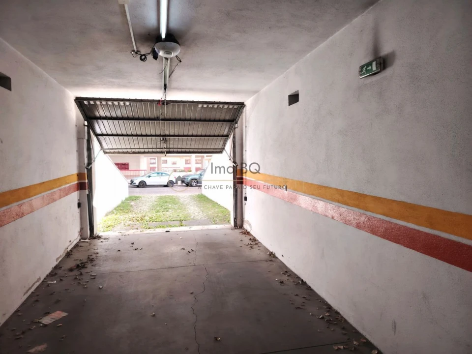 Apartamento T3 para Venda em Póvoa de Santa Iria e Forte da Casa Foto 36