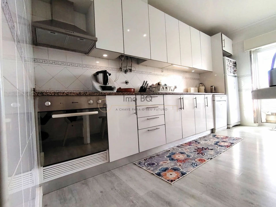 Apartamento T3 para Venda em Póvoa de Santa Iria e Forte da Casa Foto 10