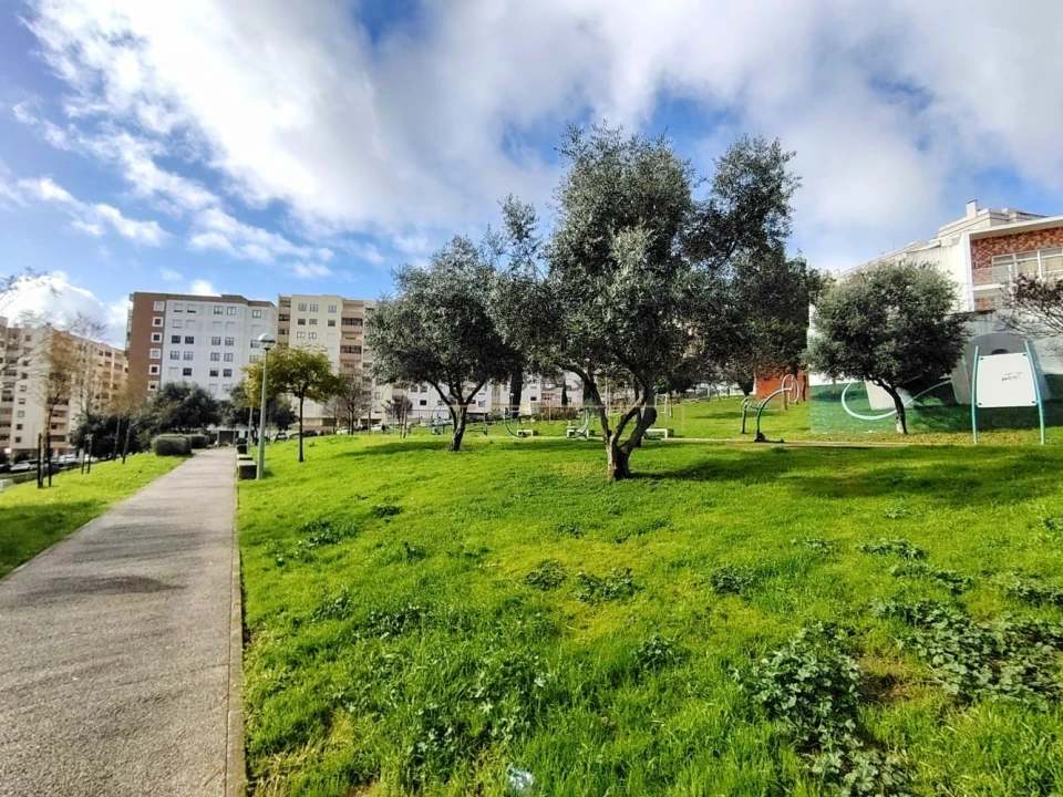Apartamento T3 para Venda em Póvoa de Santa Iria e Forte da Casa Foto 40