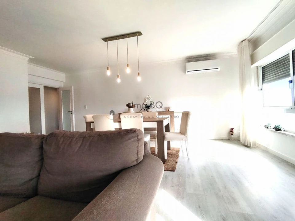 Apartamento T3 para Venda em Póvoa de Santa Iria e Forte da Casa Foto 8
