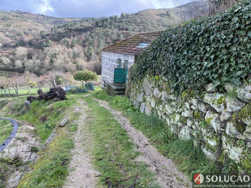 Moradia T2 para Venda em Resende Foto 1