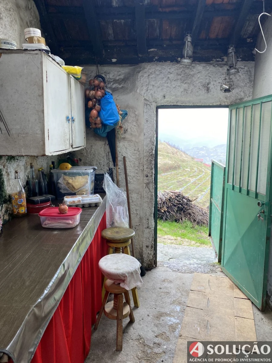 Moradia T2 para Venda em Resende Foto 8