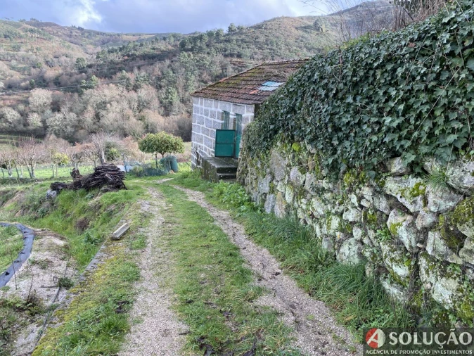 Moradia T2 para Venda em Resende Foto 1