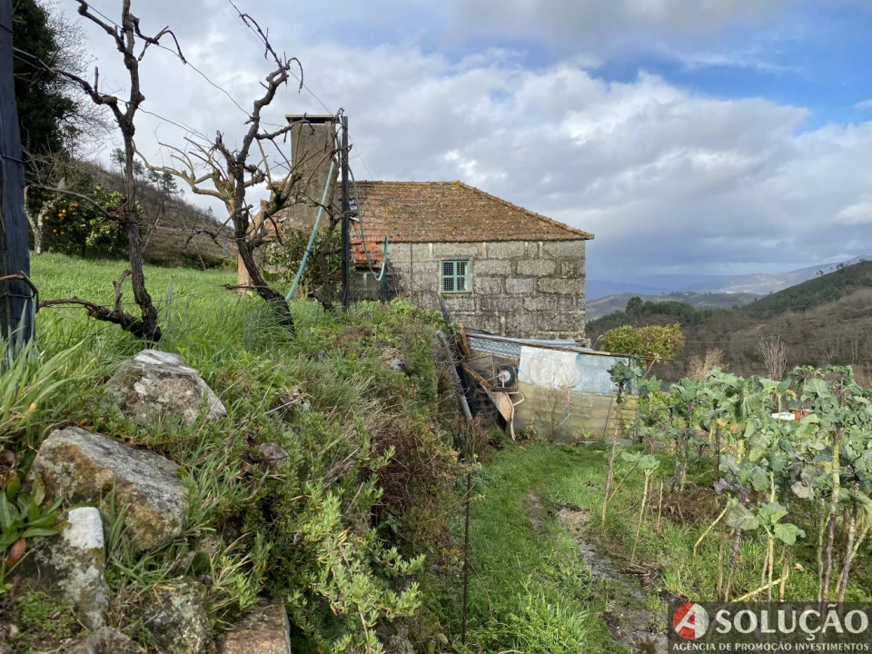 Moradia T2 para Venda em Resende Foto 7