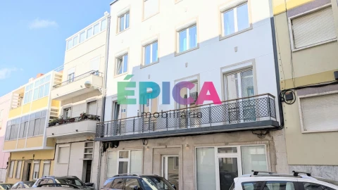 Loja para Arrendamento em Campo de Ourique