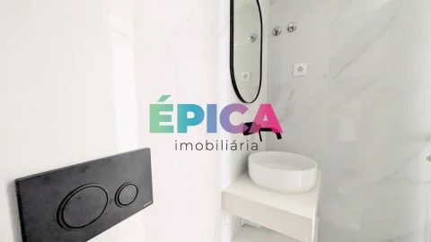 Loja para Arrendamento em Campo de Ourique