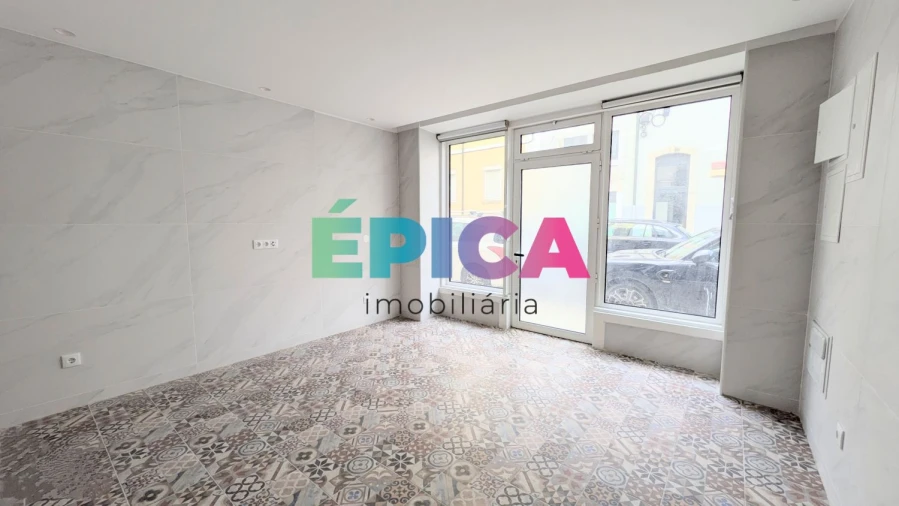 Loja para Arrendamento em Campo de Ourique Foto 14