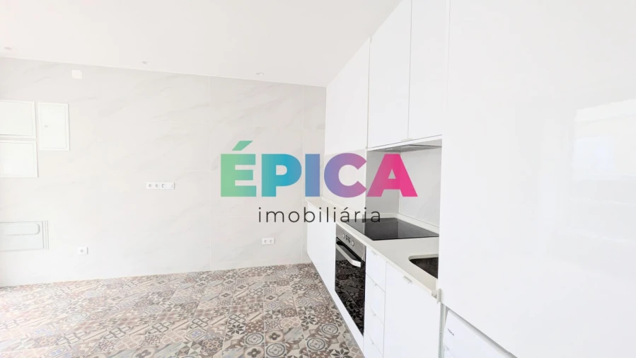 Loja para Arrendamento em Campo de Ourique Foto 11