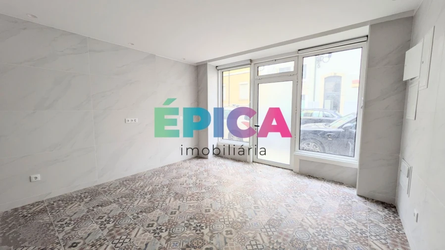 Loja para Arrendamento em Campo de Ourique Foto 14