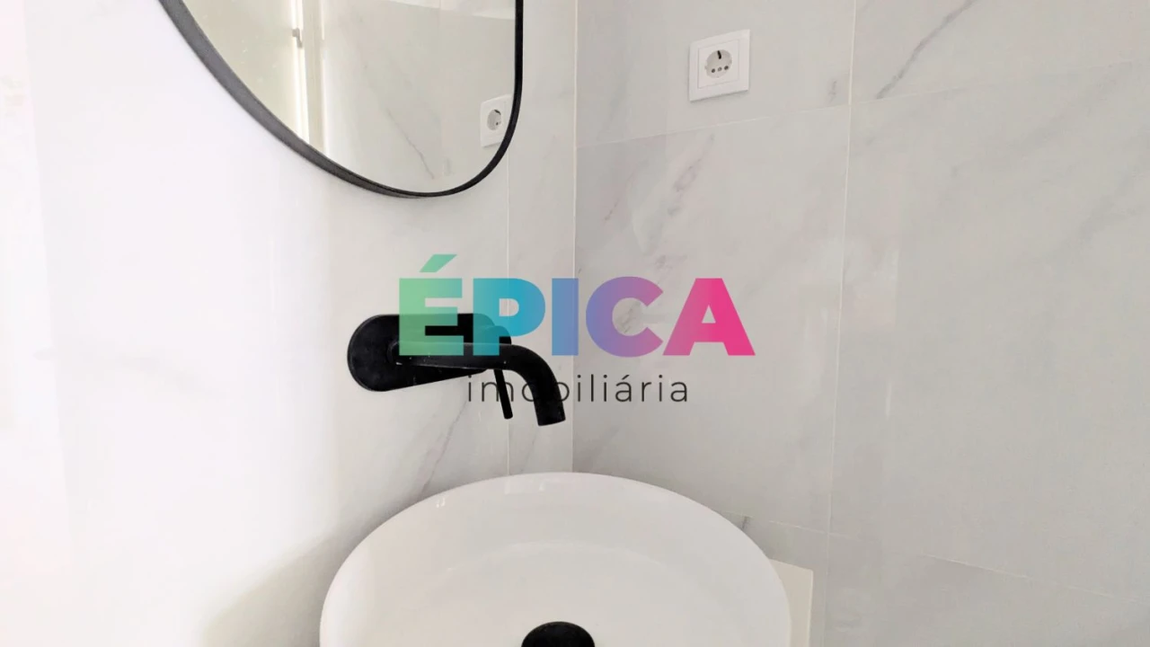 Loja para Arrendamento em Campo de Ourique Foto 18