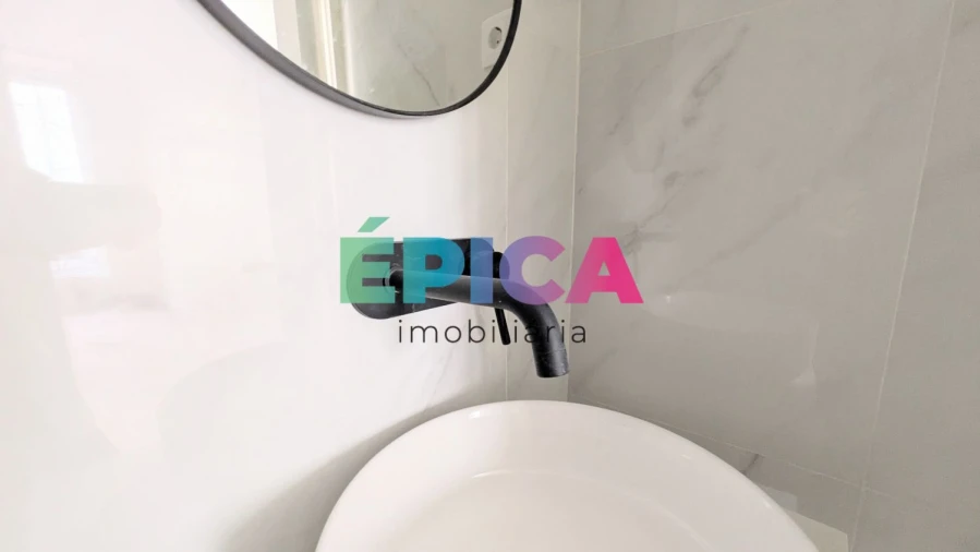 Loja para Arrendamento em Campo de Ourique Foto 16