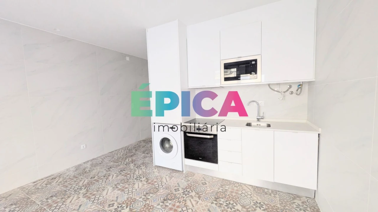 Loja para Arrendamento em Campo de Ourique Foto 9