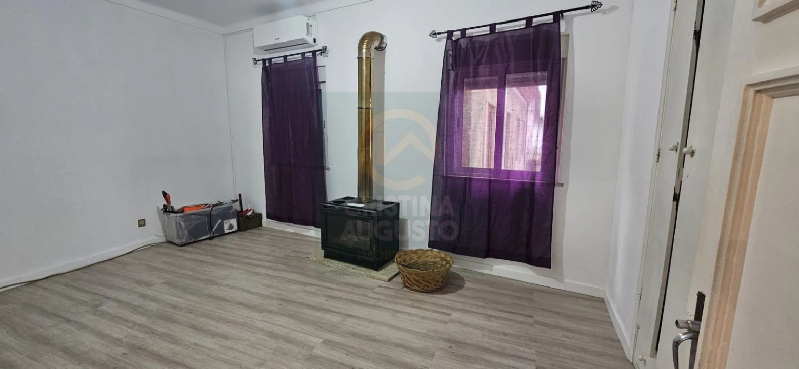 Moradia T3 para Venda em Póvoa de Rio de Moinhos e Cafede Foto 11