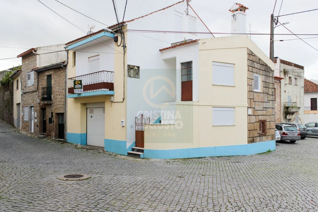 Moradia T3 para Venda em Póvoa de Rio de Moinhos e Cafede Foto 1