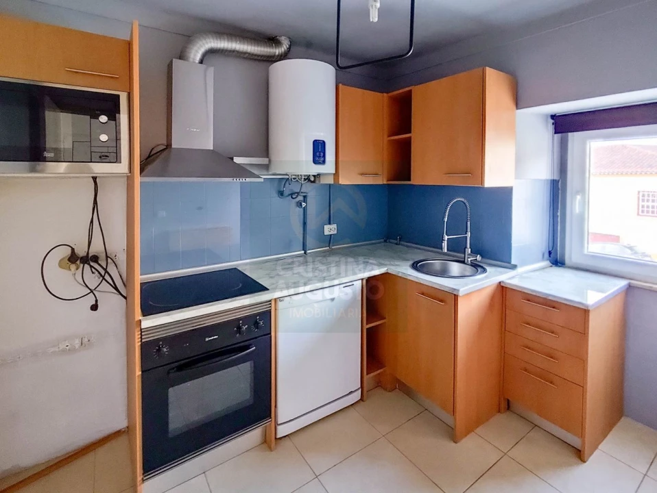 Moradia T3 para Venda em Póvoa de Rio de Moinhos e Cafede Foto 3