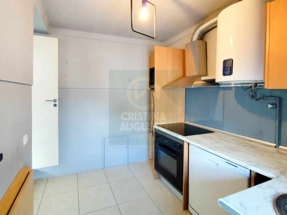 Moradia T3 para Venda em Póvoa de Rio de Moinhos e Cafede Foto 5