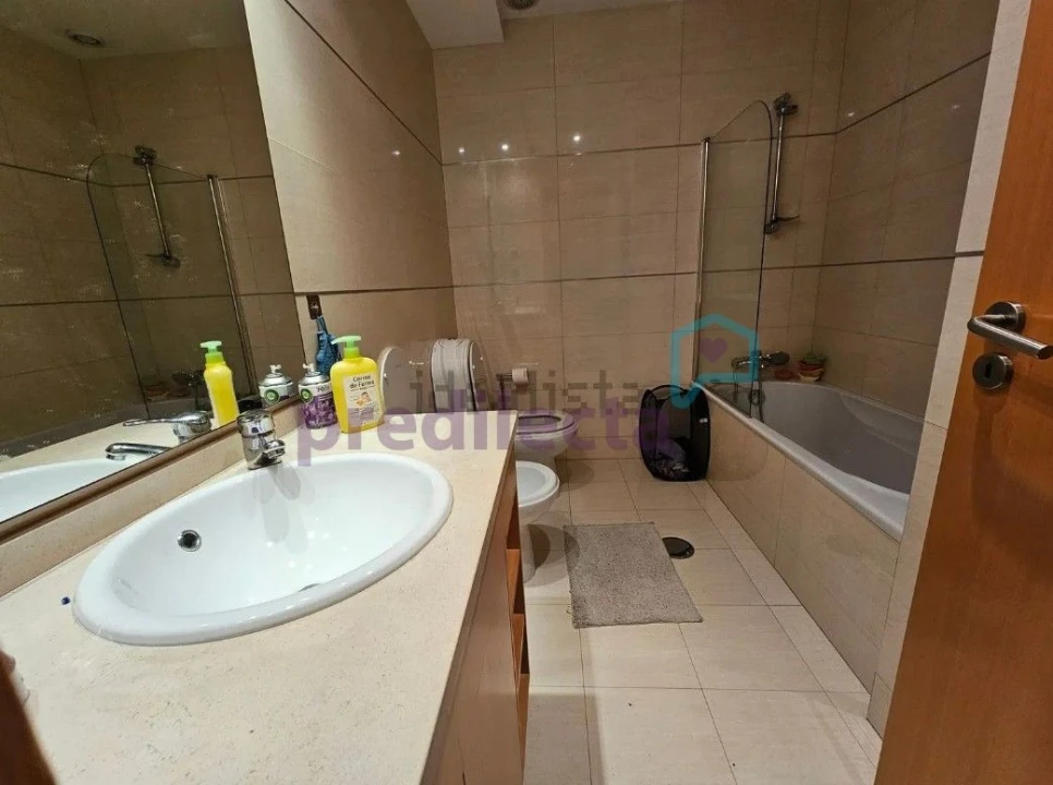 Apartamento T2 para Arrendamento em Rio Tinto Foto 10