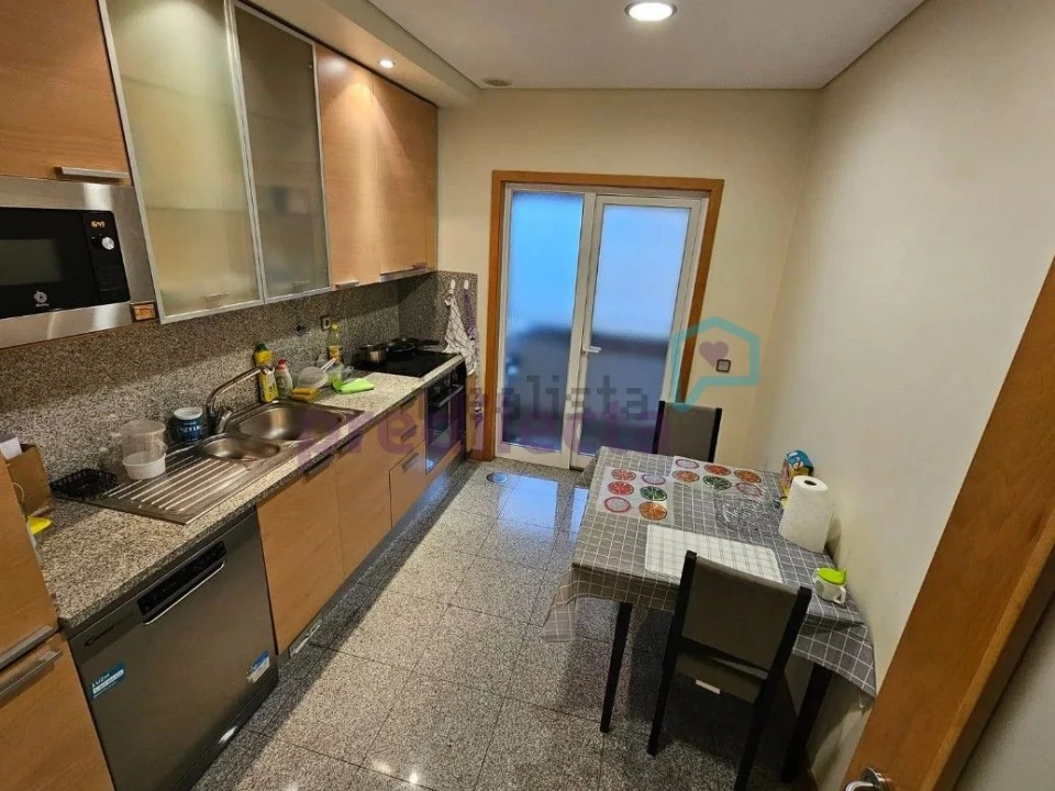 Apartamento T2 para Arrendamento em Rio Tinto Foto 5