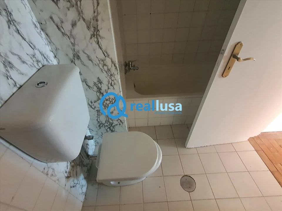 Apartamento T3 para Venda em Vilar de Andorinho Foto 14