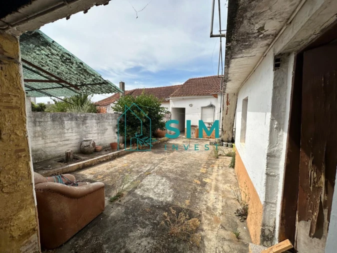 Moradia T1 para Venda em Azoia de Cima e Tremês Foto 14