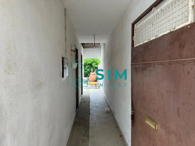 Moradia T1 para Venda em Azoia de Cima e Tremês Foto 11