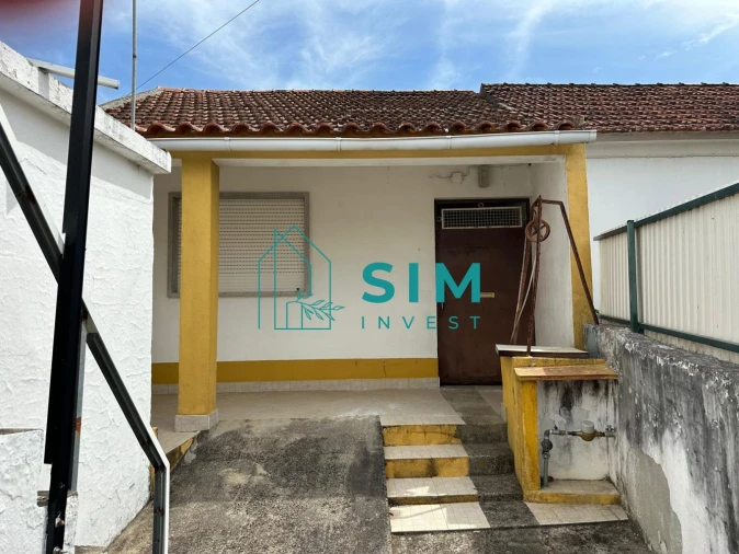 Moradia T1 para Venda em Azoia de Cima e Tremês Foto 7