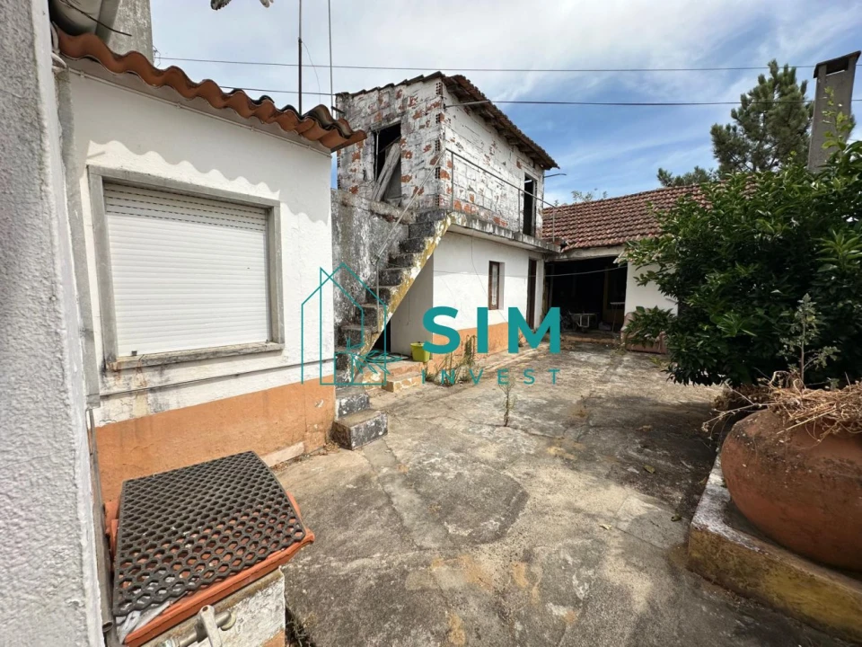 Moradia T1 para Venda em Azoia de Cima e Tremês Foto 18