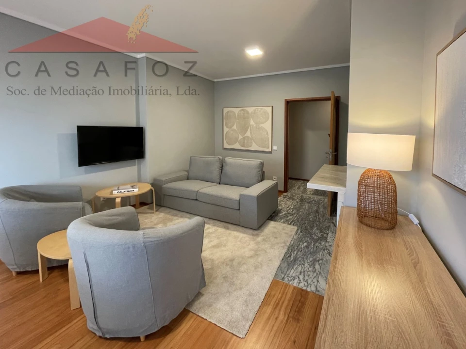 Apartamento T2 para Arrendamento em Aldoar, Foz do Douro e Nevogilde Foto 3