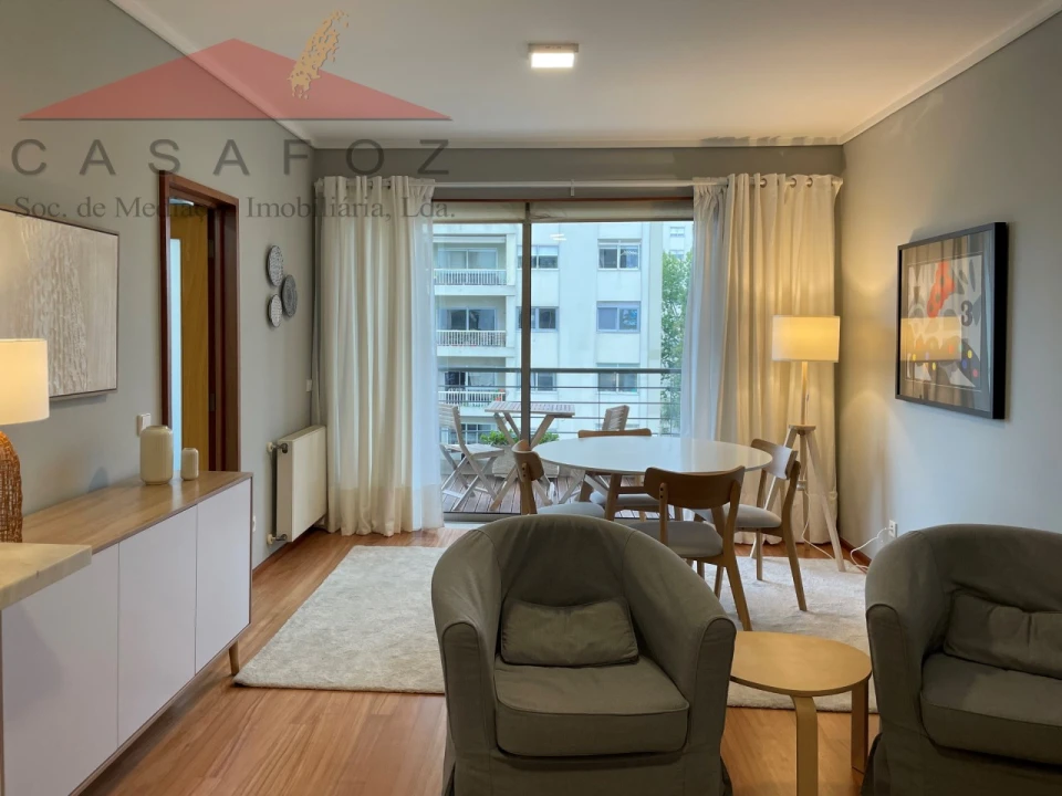 Apartamento T2 para Arrendamento em Aldoar, Foz do Douro e Nevogilde Foto 1