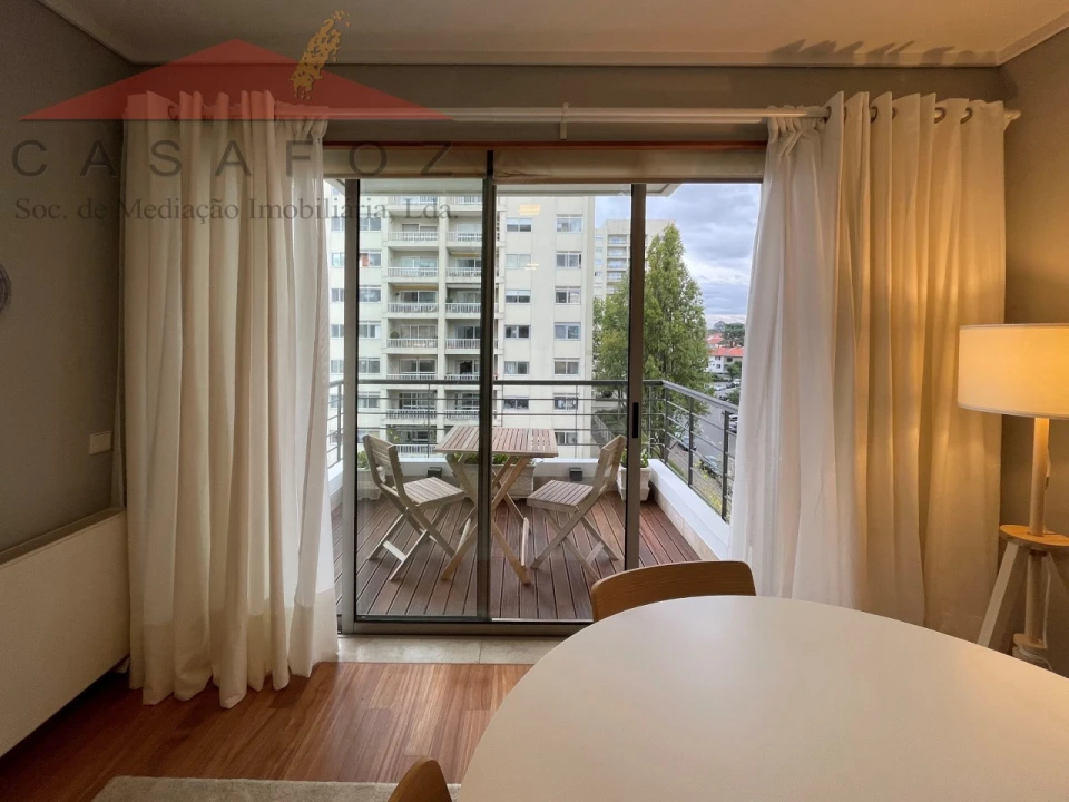 Apartamento T2 para Arrendamento em Aldoar, Foz do Douro e Nevogilde Foto 8