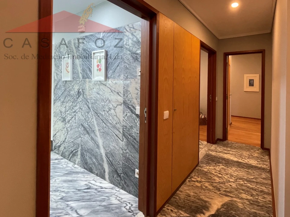 Apartamento T2 para Arrendamento em Aldoar, Foz do Douro e Nevogilde Foto 18