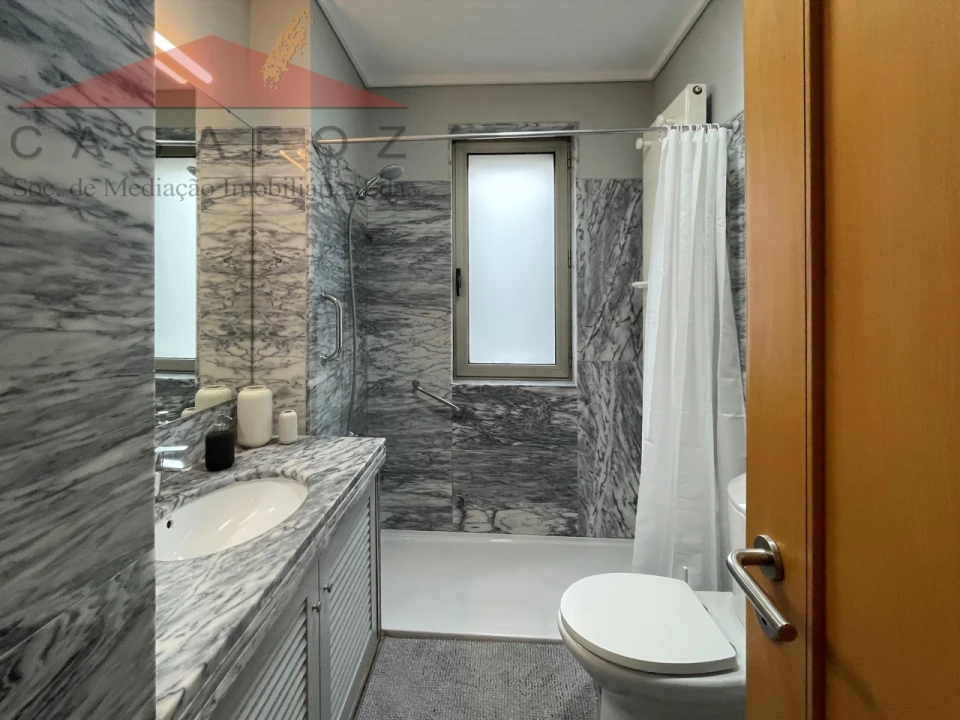 Apartamento T2 para Arrendamento em Aldoar, Foz do Douro e Nevogilde Foto 26