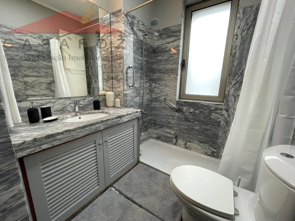 Apartamento T2 para Arrendamento em Aldoar, Foz do Douro e Nevogilde Foto 28