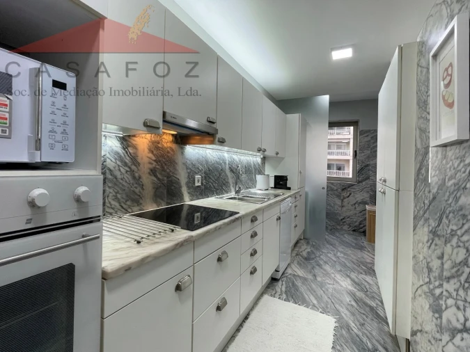 Apartamento T2 para Arrendamento em Aldoar, Foz do Douro e Nevogilde Foto 11