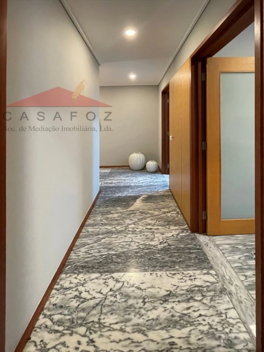 Apartamento T2 para Arrendamento em Aldoar, Foz do Douro e Nevogilde Foto 19