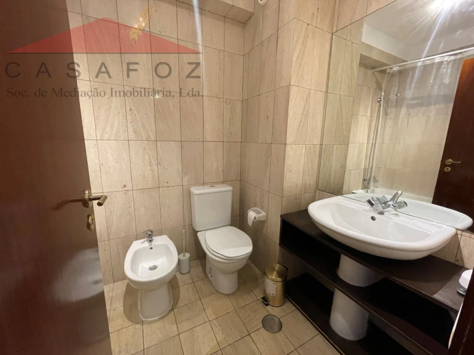 Apartamento T2 para Arrendamento em Aldoar, Foz do Douro e Nevogilde Foto 22