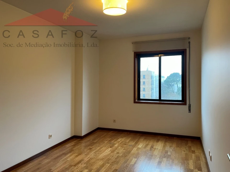 Apartamento T2 para Arrendamento em Aldoar, Foz do Douro e Nevogilde Foto 20