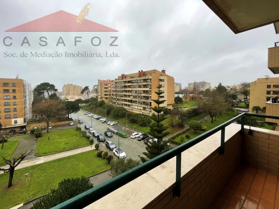 Apartamento T2 para Arrendamento em Aldoar, Foz do Douro e Nevogilde Foto 6
