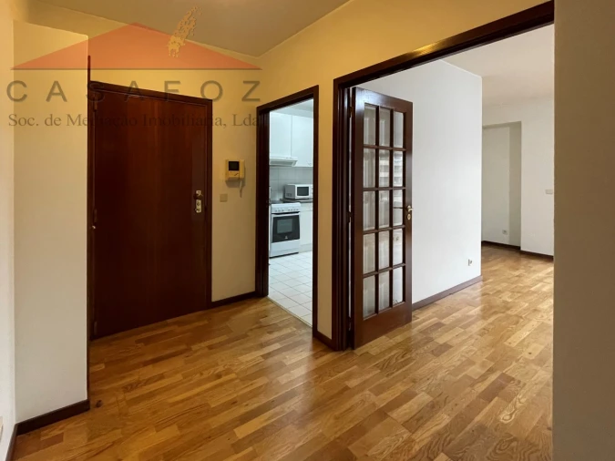 Apartamento T2 para Arrendamento em Aldoar, Foz do Douro e Nevogilde Foto 7