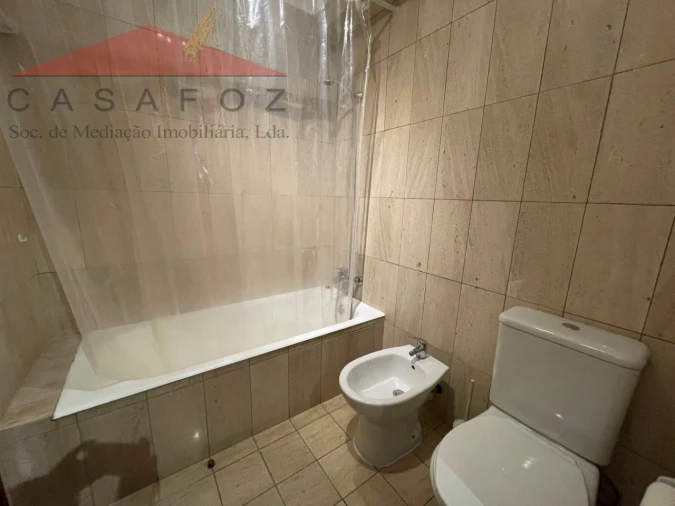 Apartamento T2 para Arrendamento em Aldoar, Foz do Douro e Nevogilde Foto 23