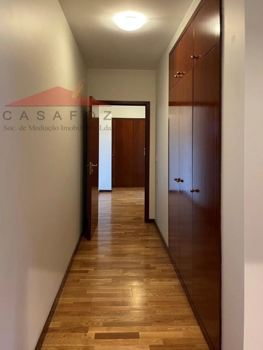 Apartamento T2 para Arrendamento em Aldoar, Foz do Douro e Nevogilde Foto 15