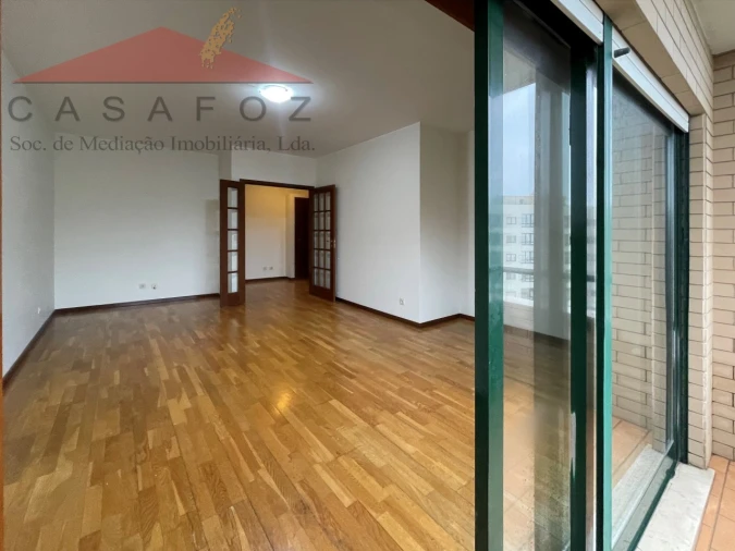 Apartamento T2 para Arrendamento em Aldoar, Foz do Douro e Nevogilde Foto 4