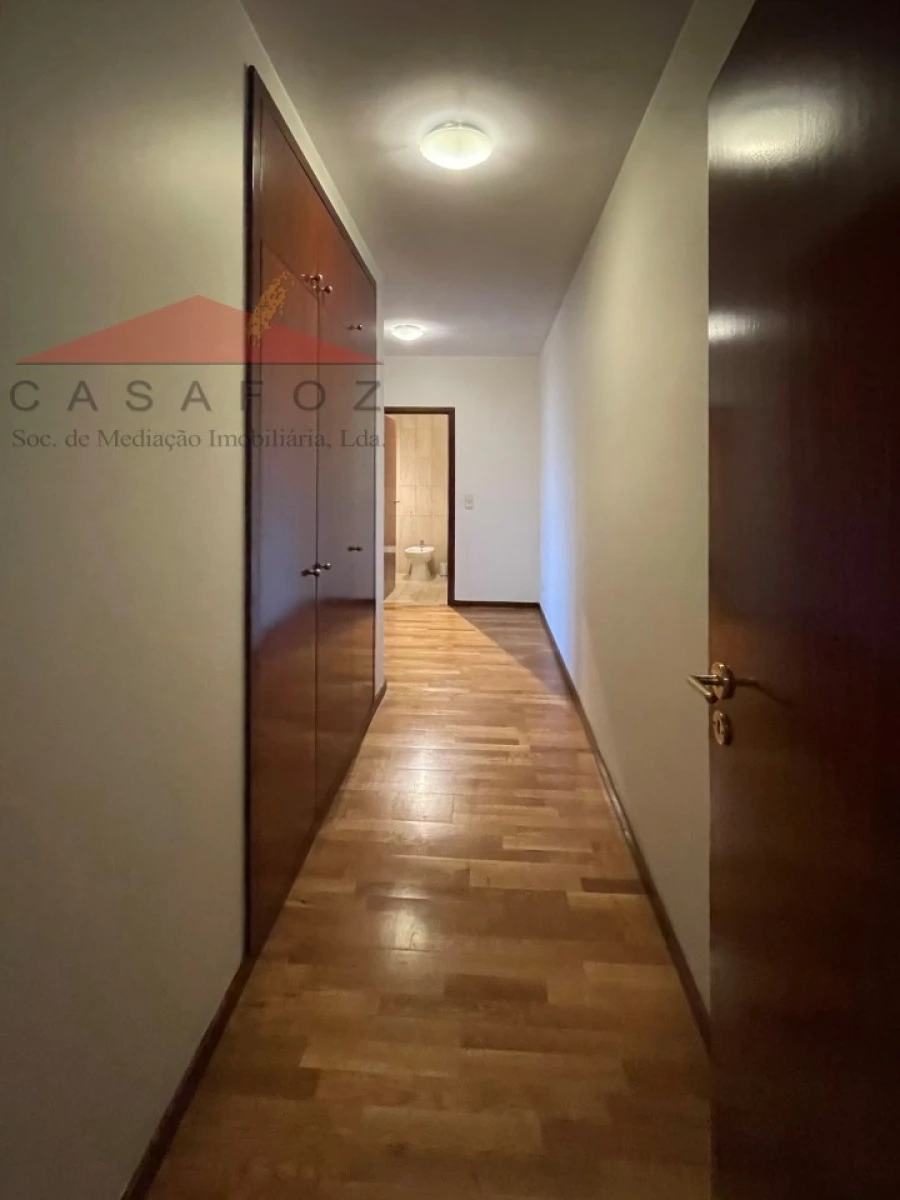 Apartamento T2 para Arrendamento em Aldoar, Foz do Douro e Nevogilde Foto 14