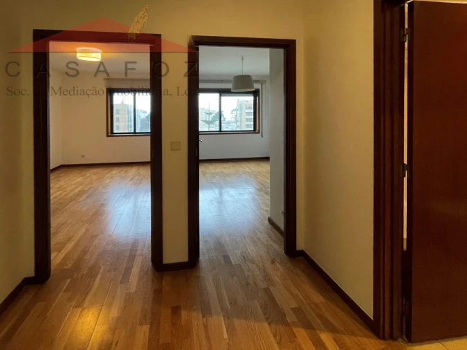 Apartamento T2 para Arrendamento em Aldoar, Foz do Douro e Nevogilde Foto 17