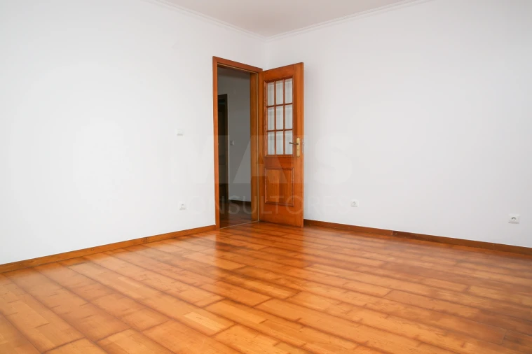 Apartamento T2 para Venda em Sobral de Monte Agraço Foto 11