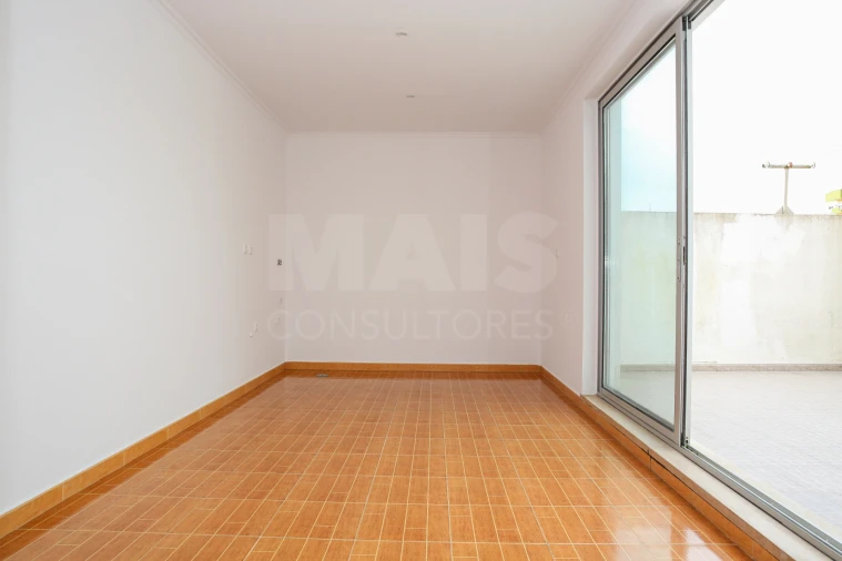 Apartamento T2 para Venda em Sobral de Monte Agraço Foto 5