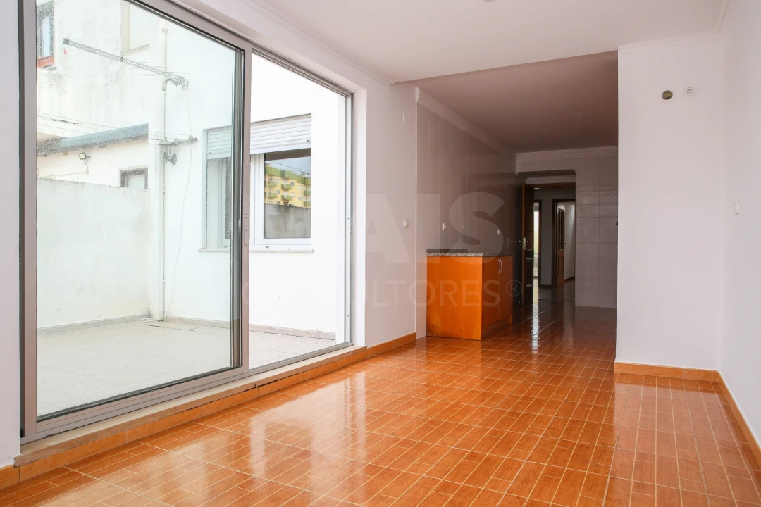 Apartamento T2 para Venda em Sobral de Monte Agraço Foto 7