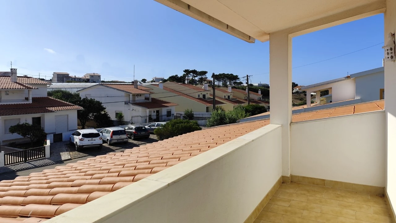 Moradia T4 para Venda em A dos Cunhados e Maceira Foto 14