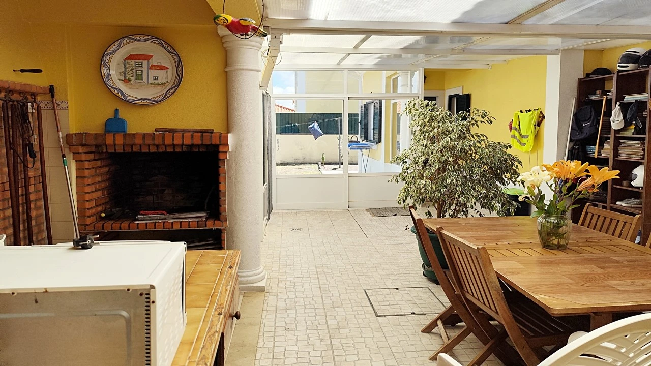 Moradia T4 para Venda em Silveira Foto 36