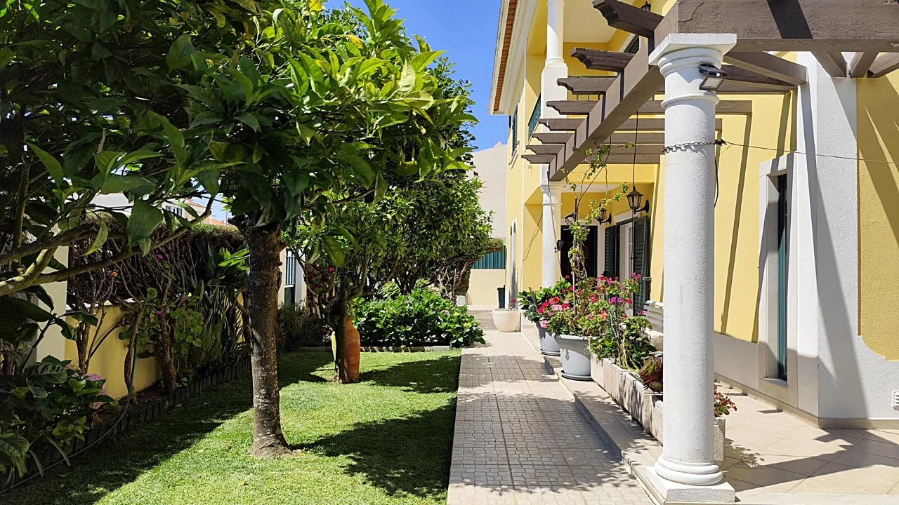 Moradia T4 para Venda em Silveira Foto 44